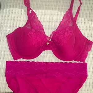 NWOT Natori Bra & Panty Set
